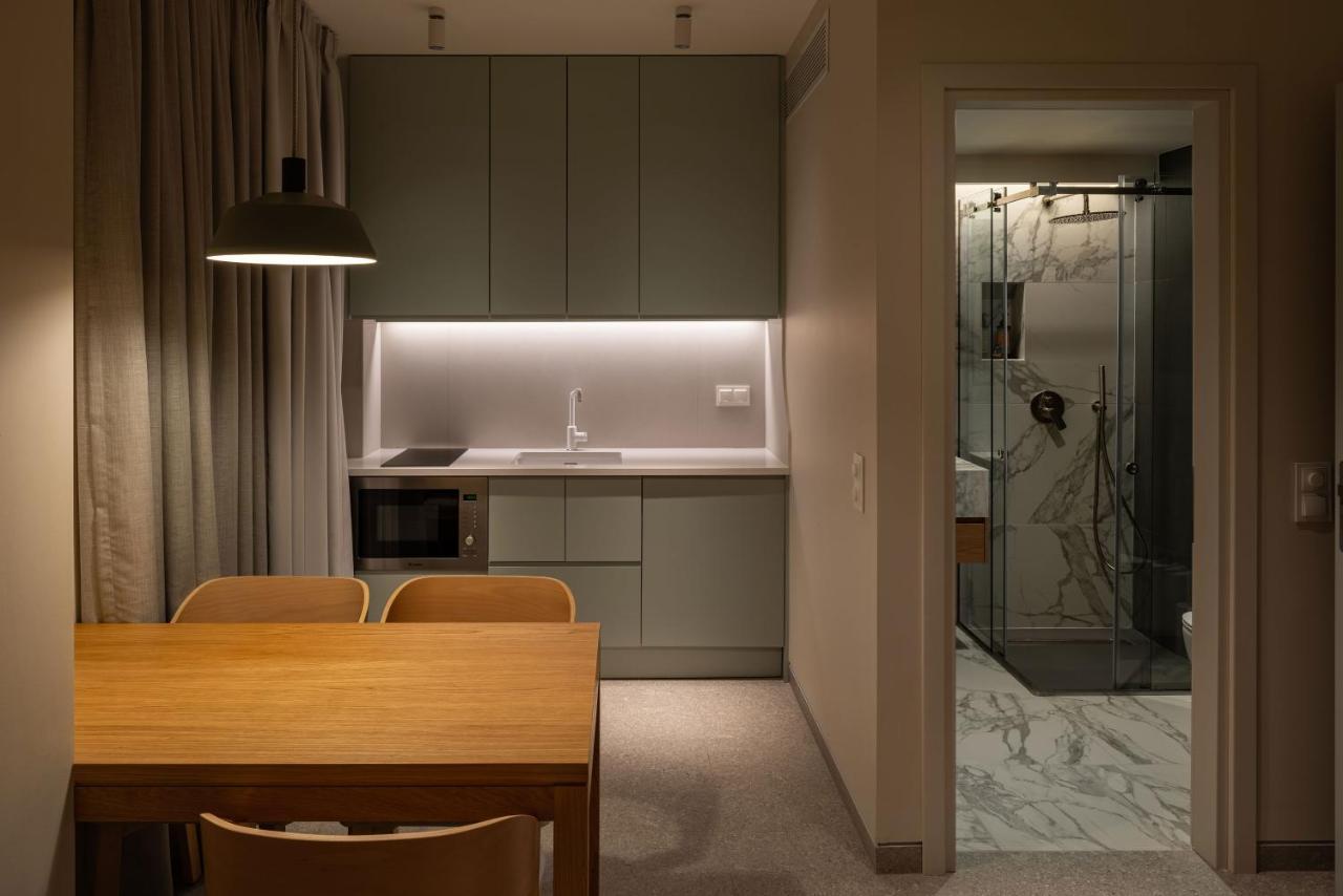 Townhouse Lefkadaアパートホテル エクステリア 写真