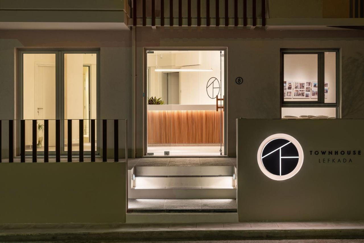 Townhouse Lefkadaアパートホテル エクステリア 写真